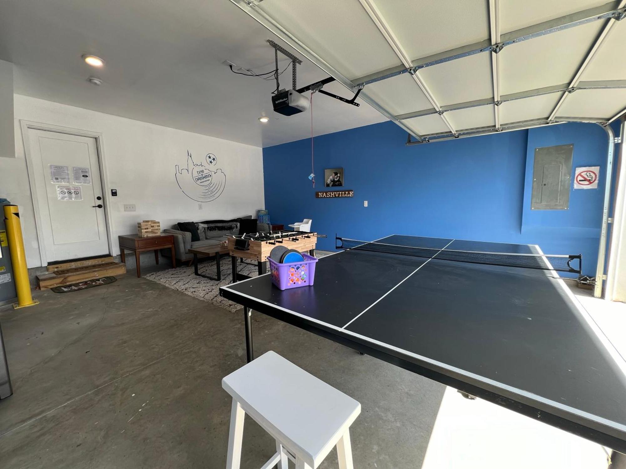 Closetobroadwayairportoprymillsgameroom16 Nashville Exteriör bild